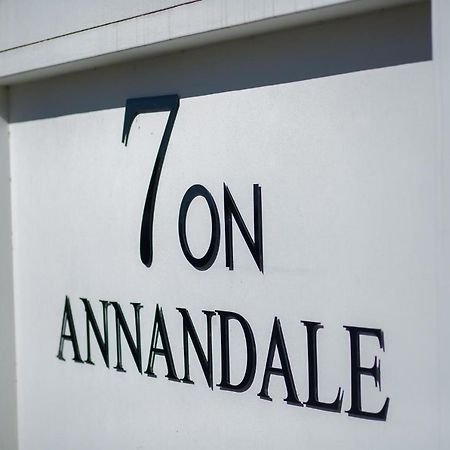 7 On Annandale B&B 东伦敦 外观 照片